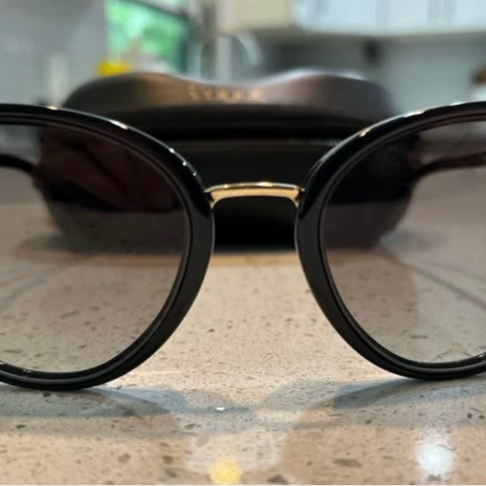 Vogue Black Sunglasses Case Set